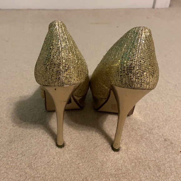 Shiny Pageant Heels - Picture 2 of 3